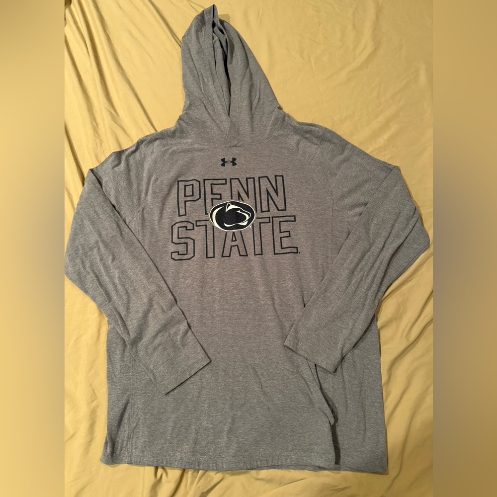 Under Armour Penn State men’s xl long sleeve hooded shirt xl gray.